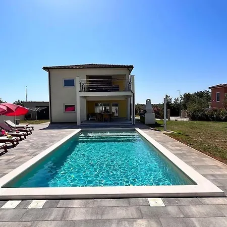 Leandra Villa Vodnjan